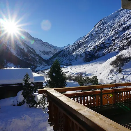 Garni Les Bouquetins 3*