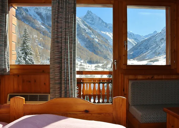 Garni Les Bouquetins 3* زينل