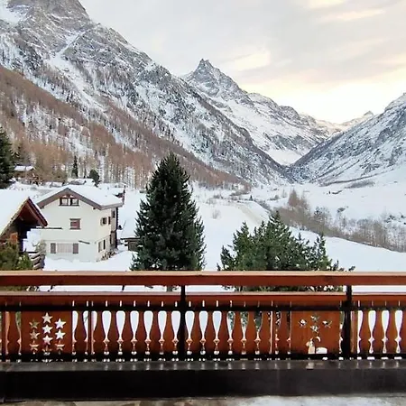 Garni Les Bouquetins Szálloda 3*