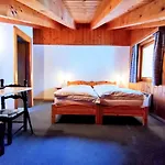 Les Bouquetins Hotel 3*