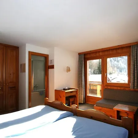 Les Bouquetins Hotel