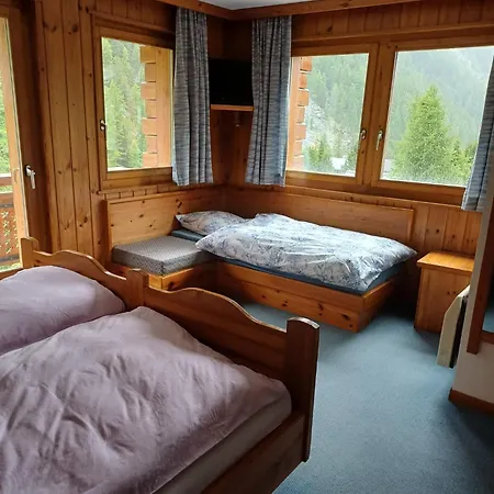 Garni Les Bouquetins Hotel 3*