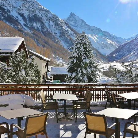 Hotel Garni Les Bouquetins 3*