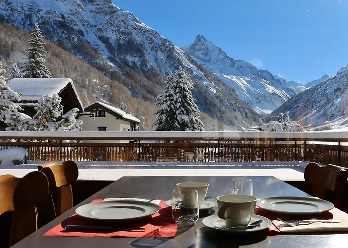 Hotel Garni Les Bouquetins 3*